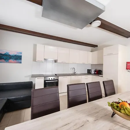 Haus Astoria ザース・グルント