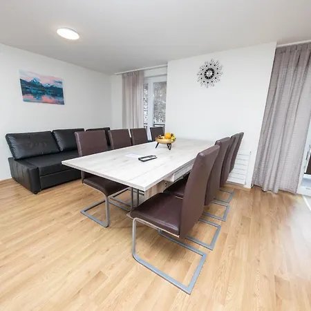 Haus Astoria شقة